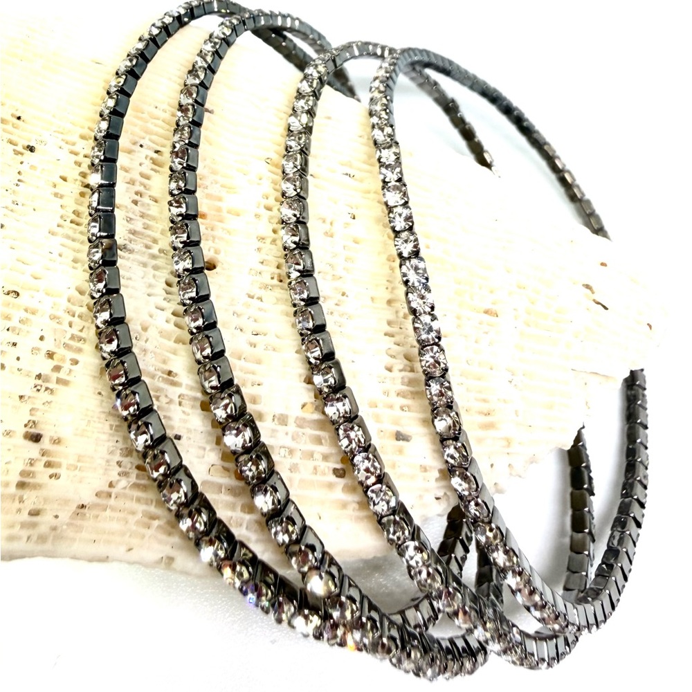 Elegant Black and Silver Women's Bangles